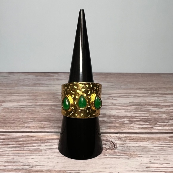 Gold Cuff Ring with Green Teardrops - Picture 2 of 7